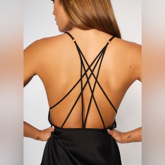 Backless/ Straps Amry Green bodysuit ✨ - Picture 4 of 5